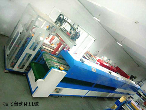 全自动压花机有什么特点吸引客户的呢？